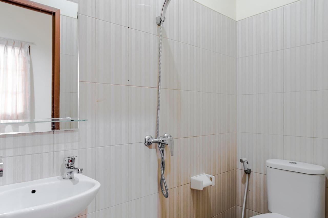 Reddoorz @ Jalan Biak Roxy ג'קרטה מראה חיצוני תמונה