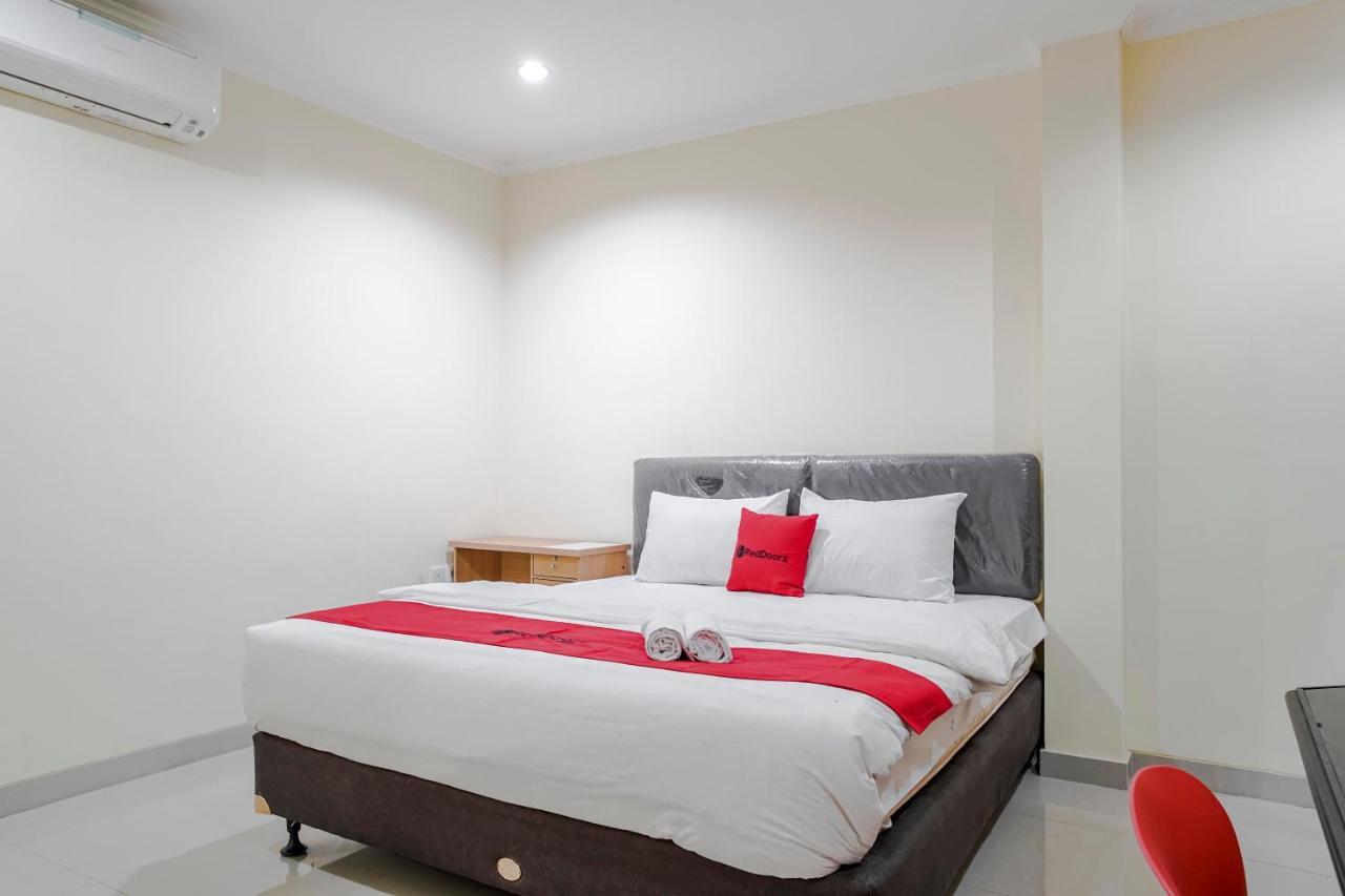 Reddoorz @ Jalan Biak Roxy ג'קרטה מראה חיצוני תמונה