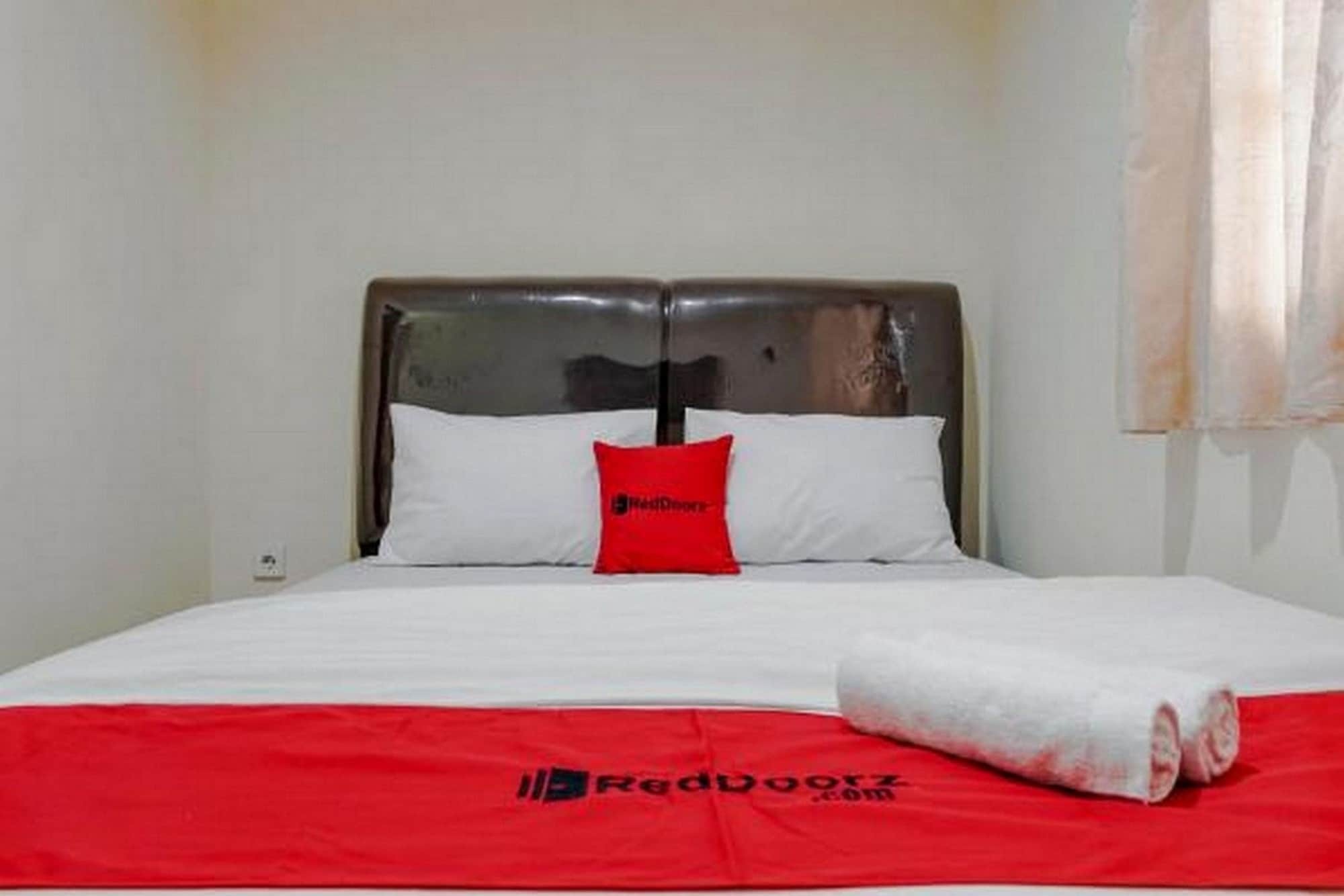Reddoorz @ Jalan Biak Roxy ג'קרטה מראה חיצוני תמונה