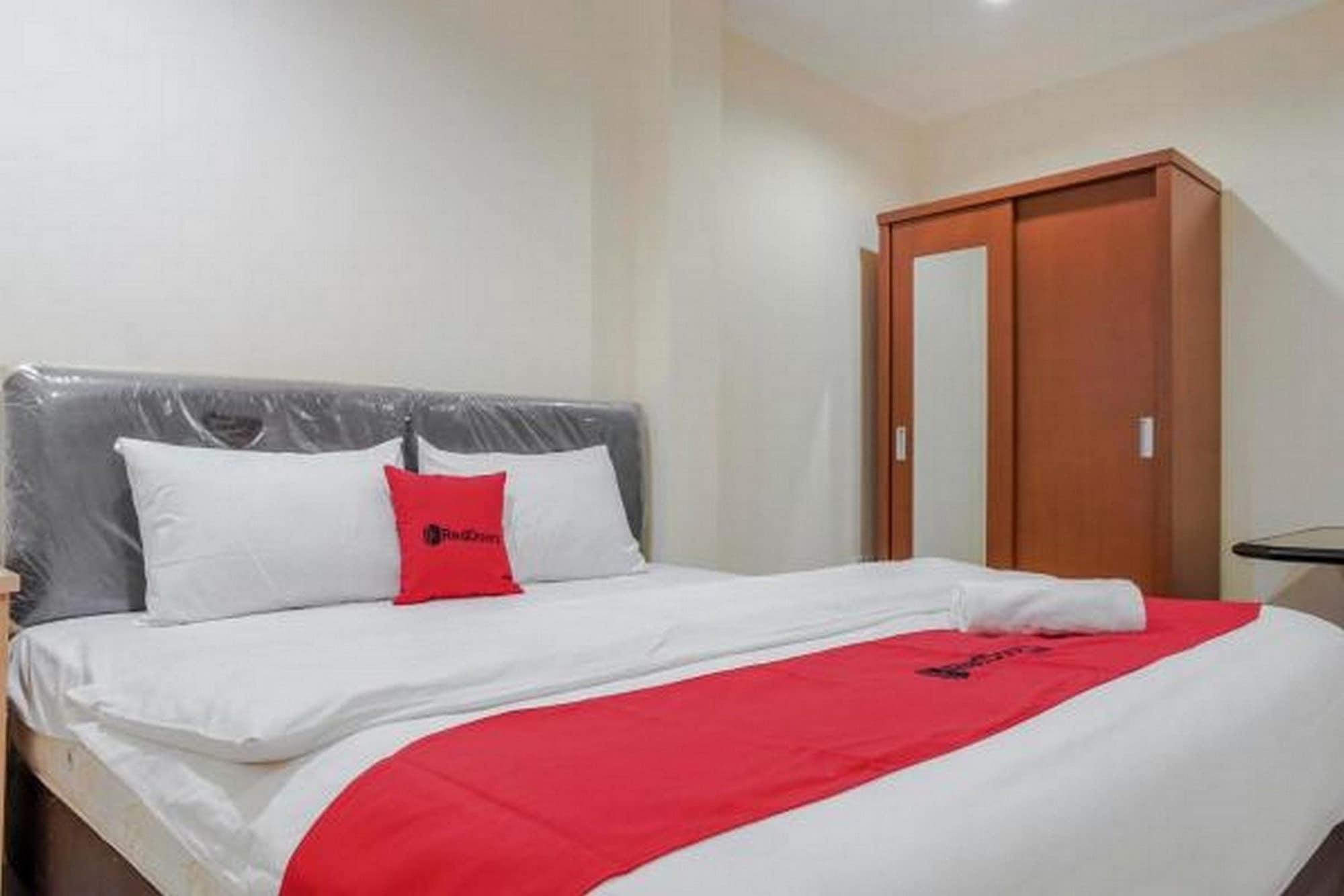 Reddoorz @ Jalan Biak Roxy ג'קרטה מראה חיצוני תמונה